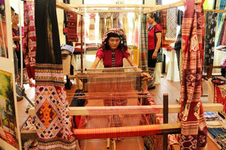 Festival Văn hóa tơ lụa, thổ cẩm Việt Nam-thế giới lần thứ 5