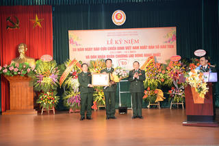 Báo Cựu chiến binh Việt Nam đón nhận Huân chương Lao động hạng Nhất