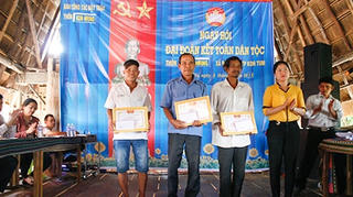 Kon Tum: Ngày hội Đại đoàn kết toàn dân tộc Thôn Kon Hring