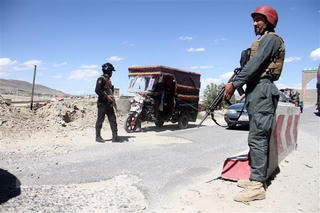 Afghanistan: Giao tranh với Taliban, 15 cảnh sát thiệt mạng