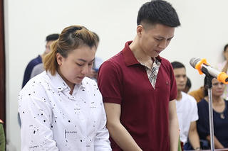 Mẹ kế cô lập con riêng 10 tuổi của chồng để dễ bạo hành