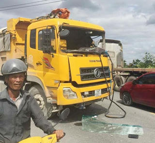 Hai xe ‘Hổ vồ’ đấu đầu, một tài xế tử vong