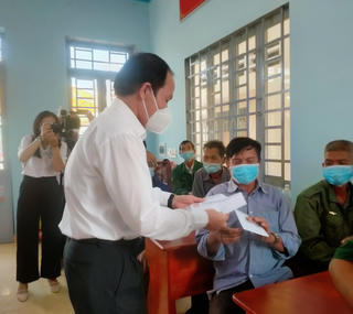 Đoàn kết cùng đón Xuân mới đầm ấm