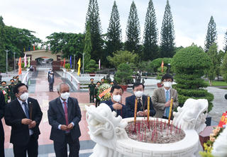 Kon Tum: Tưởng niệm các anh hùng liệt sĩ nhân Ngày Thương binh - Liệt sĩ 27/7