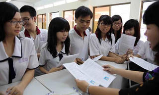 Thí sinh dồn dập đăng ký xét tuyển ĐH