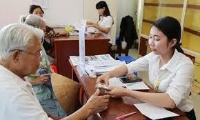 Nữ 48 tuổi đóng BHXH 15 năm có đủ điều kiện về hưu trước tuổi không?