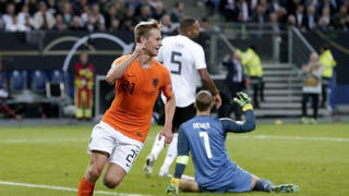 Đội tuyển Hà Lan ngược dòng đánh bại Đức