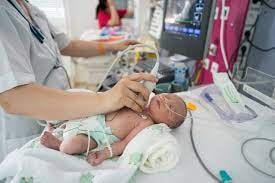 Bé sơ sinh nặng 1,5 kg mắc bệnh tim được hồi sinh kỳ diệu