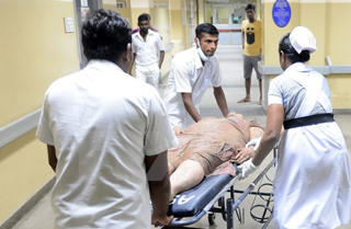Lở núi rác cao hơn 90m tại Sri Lanka, nhiều người thương vong