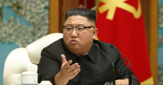 Ông Kim Jong-un tái xuất sau gần 1 tháng vắng bóng
