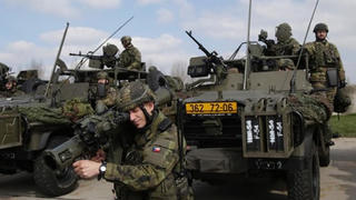 NATO lên kế hoạch triển khai 4.000 quân sát biên giới Nga