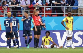 Sanchez của Colombia nhận thẻ đỏ nhanh thứ 2 lịch sử World Cup