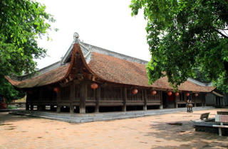Họa sĩ Phan Cẩm Thượng và câu chuyện đình làng