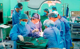 Ghép gan cho trẻ em từ lá gan hiến của người cha