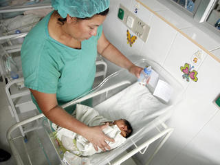 Thêm 12 người nhiễm virus Zika