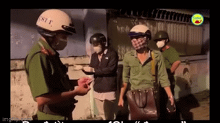 [VIDEO] Thanh niên ra đường sau 18h, không bị phạt còn được Công an 'hộ tống' qua chốt kiểm soát