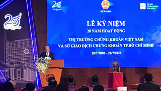 Thủ tướng: Chứng khoán Việt Nam phấn đấu nâng hạng thành thị trường mới nổi