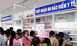 Người nghèo và bảo hiểm y tế