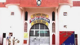 Tù nhân Ấn Độ giết giám thị, vượt ngục