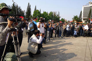 Uy hiếp tính mạng nhà báo, phóng viên bị phạt 40-60 triệu đồng