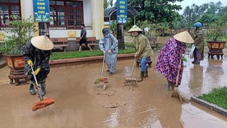 Những tấm gương phụ nữ vượt khó trong ứng phó với thiên tai