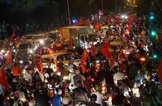 Hà Nội phân luồng giao thông phục vụ trận chung kết Việt Nam - Malaysia