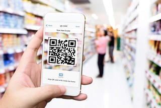 Hà Nội: Siêu thị, cửa hàng tiện lợi tăng cường khai báo y tế bằng mã QR code