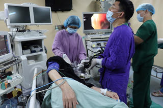 Cảnh báo bã thức ăn đọng trong dạ dày