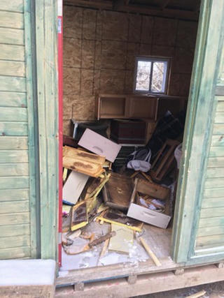 2 thiếu niên Mỹ bị bắt vì khiến nửa triệu con ong chết rét