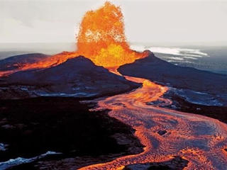 Núi lửa tại Hawaii phun trào, hàng nghìn người phải sơ tán