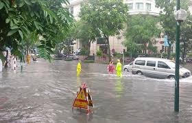 Nội thành Hà Nội còn 12 điểm úng ngập