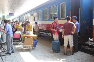 Đường về quê không quá gian nan