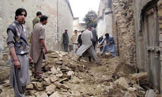 Thảm họa động đất ở Pakistan-Afghanistan: Hơn 300 người thiệt mạng