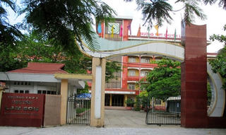 Trường Lam Sơn nhận cả học sinh không đạt tiêu chuẩn vào học trường chuyên.