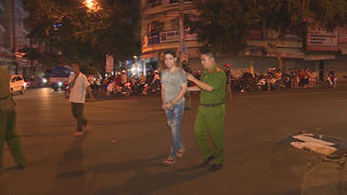 Mâu thuẫn trên Facebook, nam thanh niên bị đâm gục trong quán cà phê