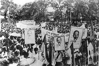 Chân trần chí thép