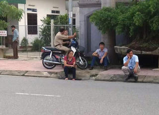 Cán bộ thuế ‘mời’ khách đi chỗ khác: Nghiêm túc kiểm điểm đội trưởng