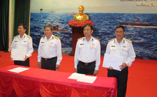 Lần đầu tiên kiểm tra Tư lệnh, Chính ủy Vùng Hải quân