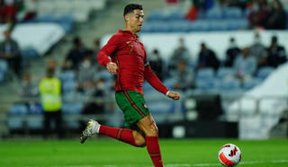 Ronaldo lập kỷ lục chưa từng có trong lịch sử bóng đá thế giới