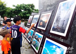 Triển lãm ảnh ‘Biển, đảo và con người Quảng Ngãi’