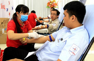 Tổng công ty Phát điện 2, phát động ‘Tuần lễ hồng’