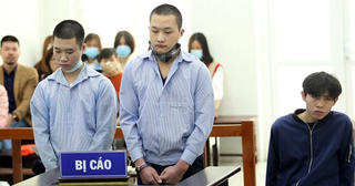 Hai thanh niên đâm gục tài xế grab 'chia nhau' 40 năm tù