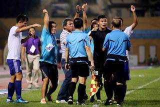 Bóng đá Việt Nam đòi cải tổ