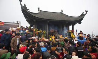 Yên Tử 'thưa người' ngày khai hội