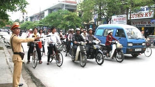 Hà Nội: Bảo đảm trật tự an toàn giao thông trong dịp nghỉ lễ 30-4 và 1-5