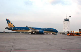 Vietnam Airlines lên tiếng về máy bay gặp sự cố lốp ở Tân Sơn Nhất