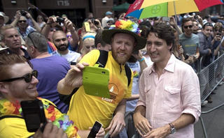 Canada sắp thêm lựa chọn giới tính thứ ba trong thẻ căn cước