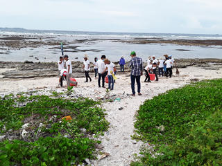 Mường Thanh phát động chiến dịch bảo vệ môi trường biển