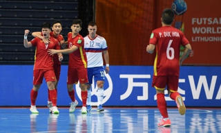 HLV và cầu thủ Nga khen nức nở tuyển futsal Việt Nam sau chiến thắng hú vía