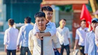 Chữ ‘tình’ quý lắm